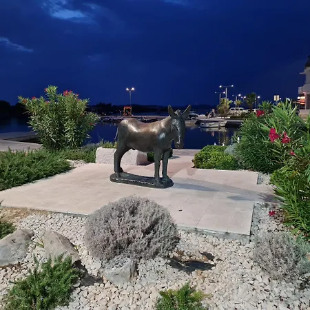 Appartement Mary Sukošan