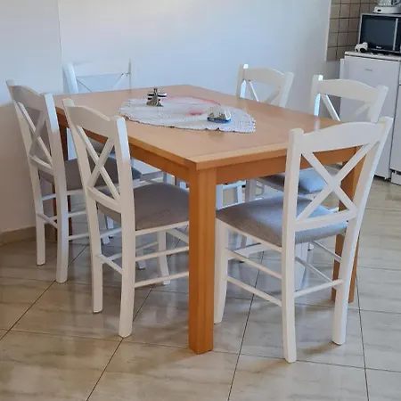 Mary Apartman Sukošan